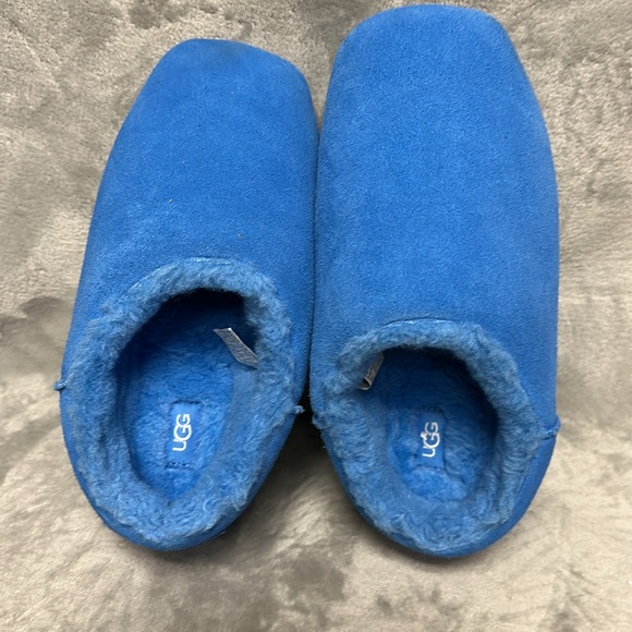 UGG Pumped Platform Slides Size 8 - Picture 5 of 10